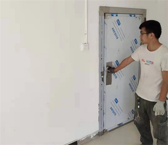 防護(hù)門安裝